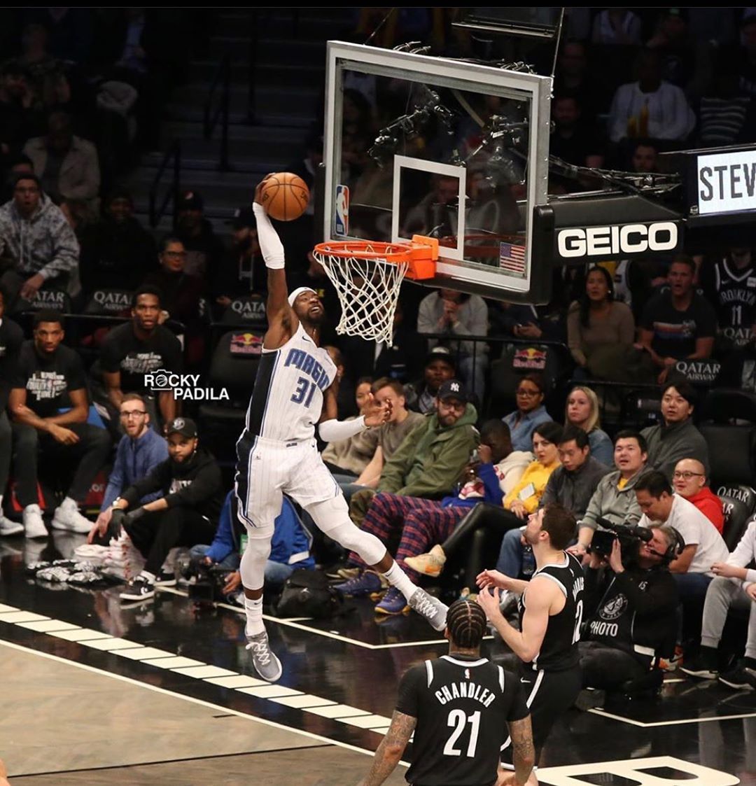 想念赛场!特伦斯-罗斯更新Ins晒个人扣篮三连拍