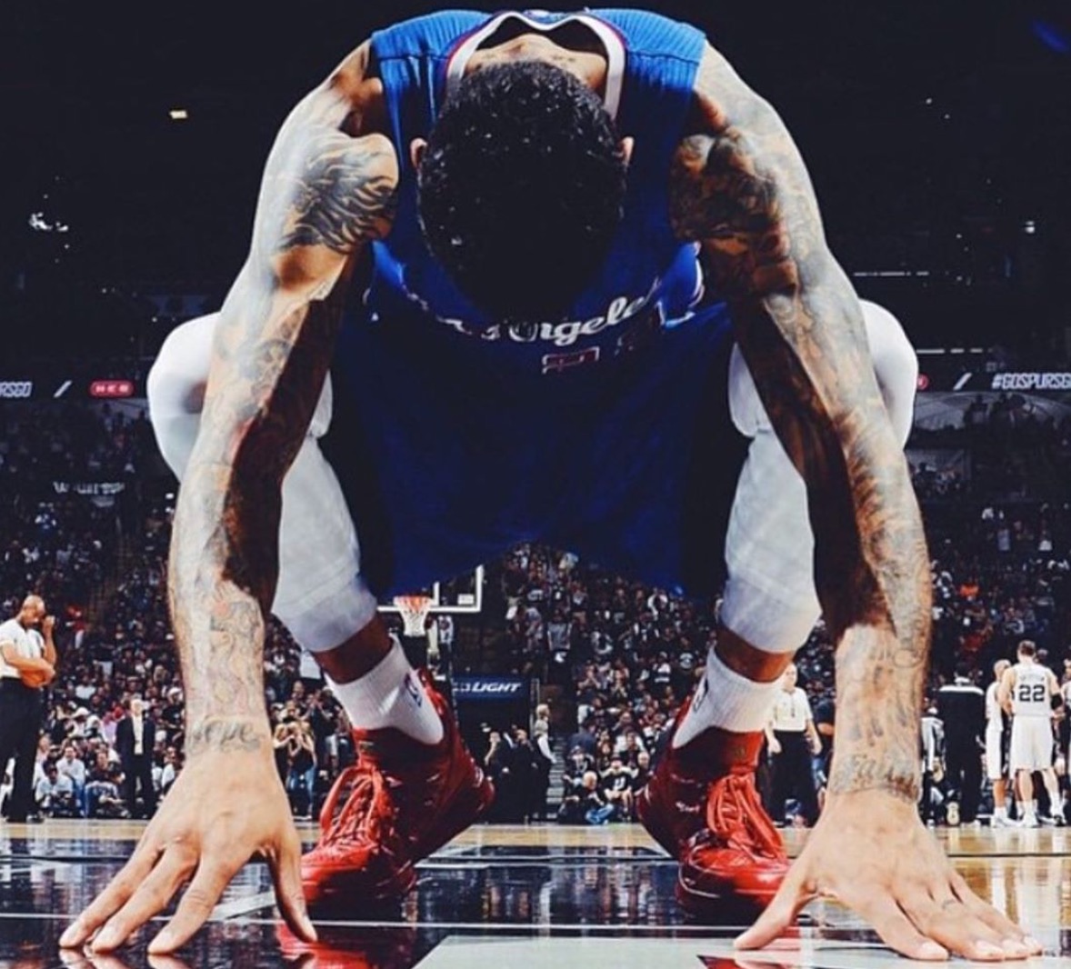 忆往昔峥嵘岁月!马特-巴恩斯社媒晒曾经